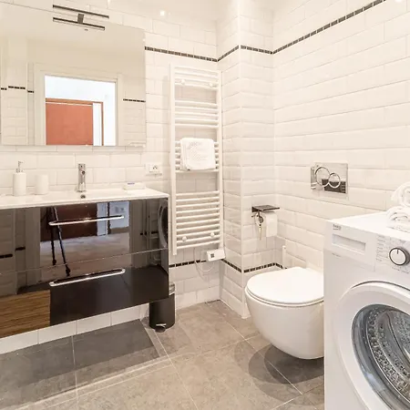 別荘 Stunning Beachfront With Parking ロクブリュヌ＝カップ＝マルタン