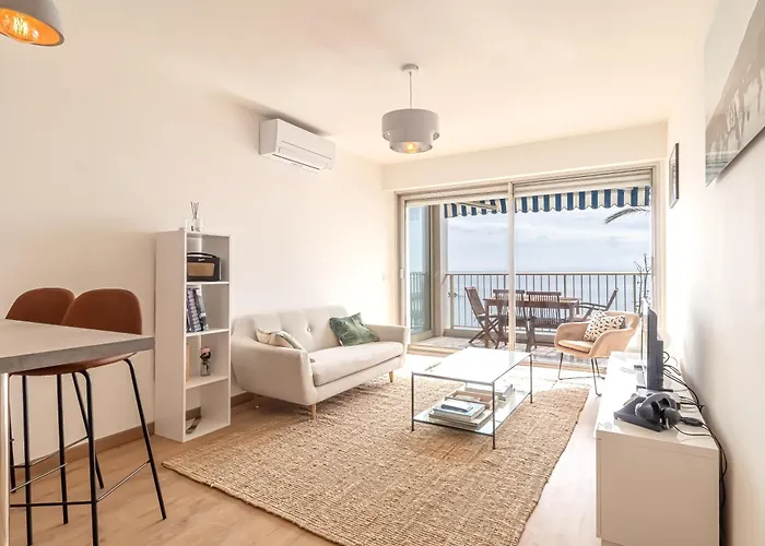 Stunning Beachfront With Parking Dom wakacyjny